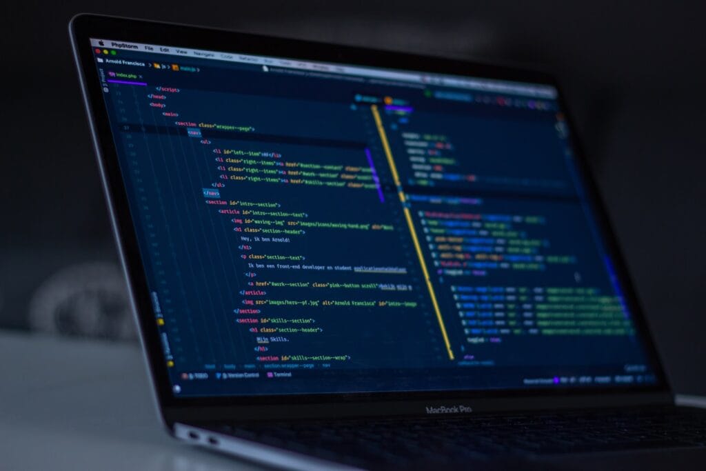 L'IA agentique révolutionne l'identité numérique des entreprises : enjeux et stratégies marketing 2 Outils de développement web avec intelligence artificielle et interfaces de programmation modernes